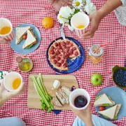 Où pique-niquer à Paris : les meilleurs parcs et espaces verts pour profiter du beau temps