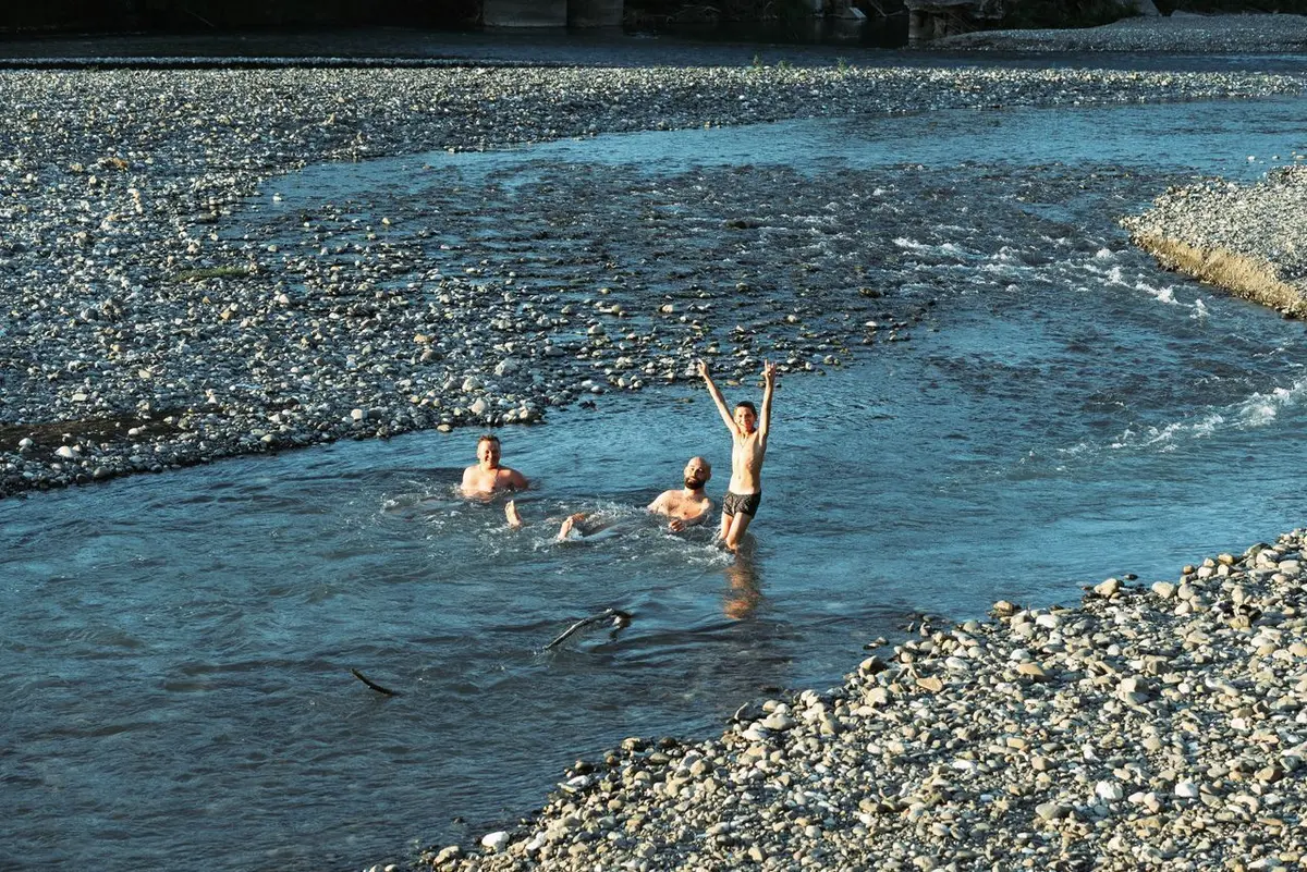 Où se baigner autour de Lyon ? Lacs, plans d’eau et coins fraîcheur dans le Rhône