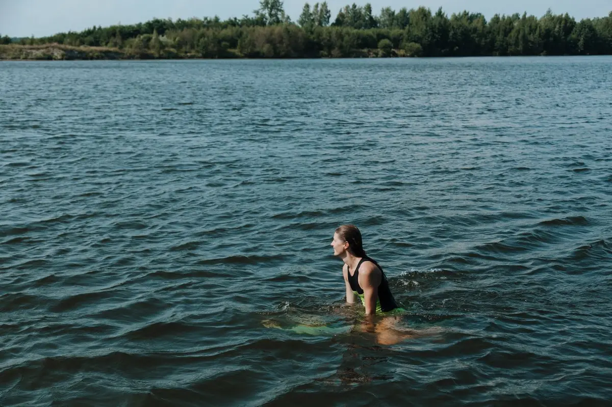 Où se baigner en eau douce dans le Gard ? Lacs, rivières et coins fraîcheur pour l’été