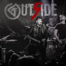 Out5ide sur scène