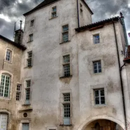 Ouverture de l'escalier Renaissance et des caves de l'hôtel de Houdreville