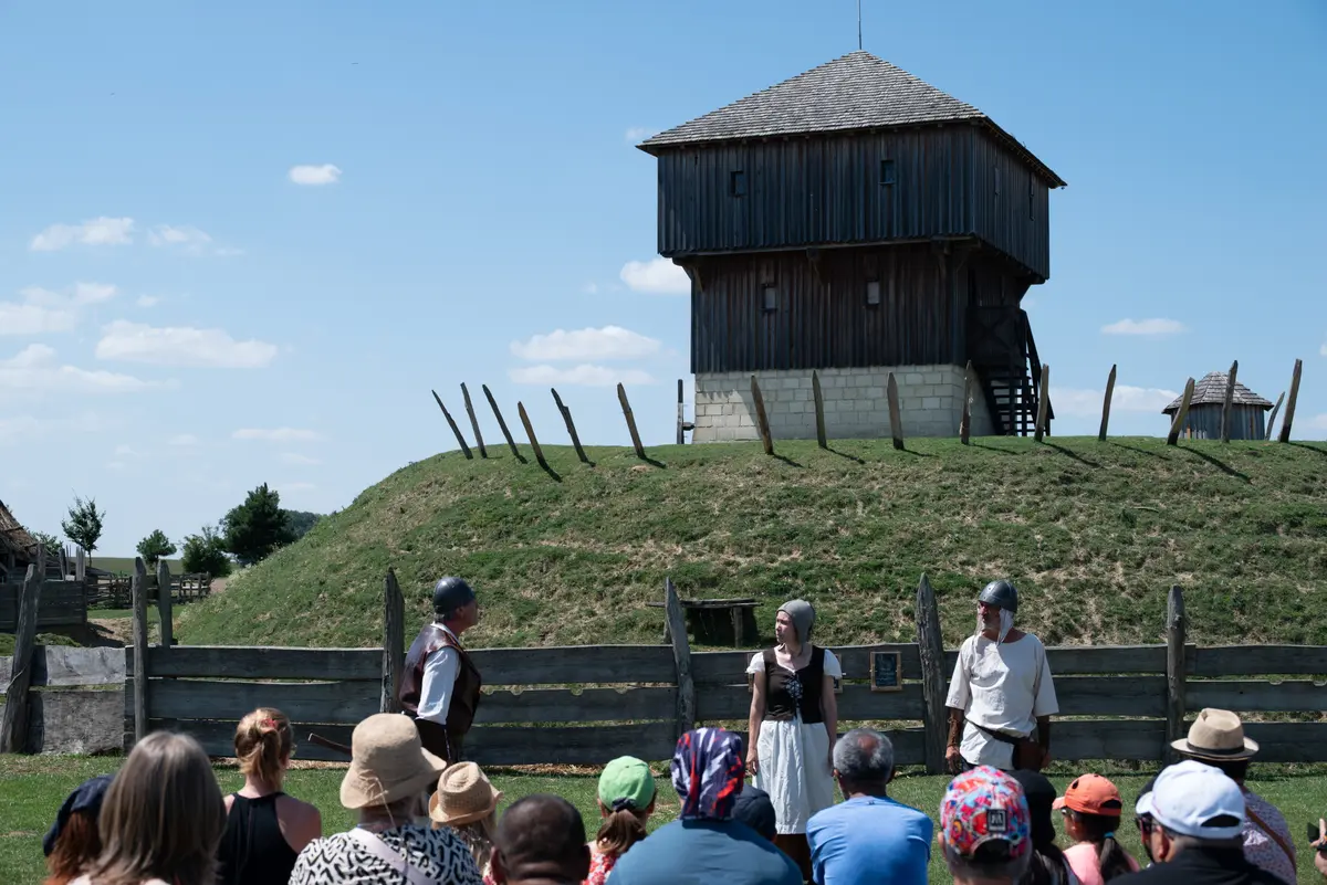 Ouverture du parc historique de la Tour Roland