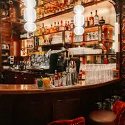 Rouge : un nouveau restaurant gastronomique ouvre avenue de Suffren à Paris