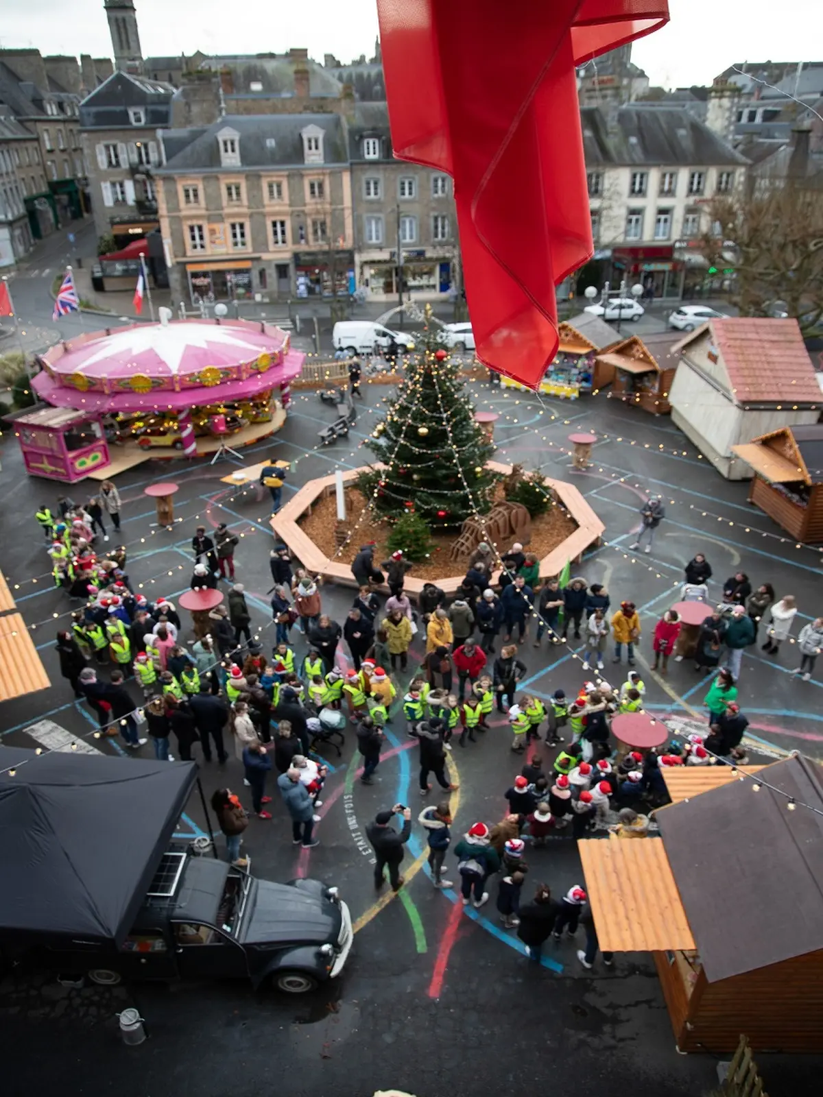 Ouverture du Village de Noël à pas de géants