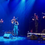 Owomen'S Friends & Dancers