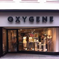 Une sélection pointue de vêtements tendances vous attend chez Oxygène&nbsp;!  &copy; Vitrines de Mulhouse