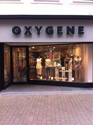 Une sélection pointue de vêtements tendances vous attend chez Oxygène ! 