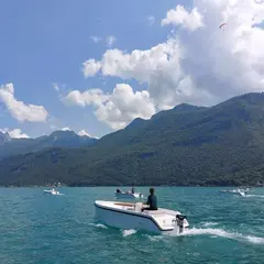 Paddle, pédalos, kayak, canyoning : voici les 6 meilleures activités nautiques et de plein air à tester au lac d'Annecy