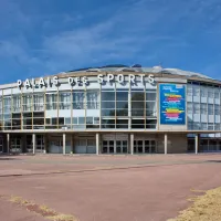 Palais des sports de Lyon &copy; Art Grafix, CC BY-SA 4.0, via Wikimedia Commons