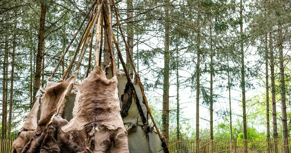 Paléo'Bivouac : une journée dans la vie d'un Cro-Magnon !