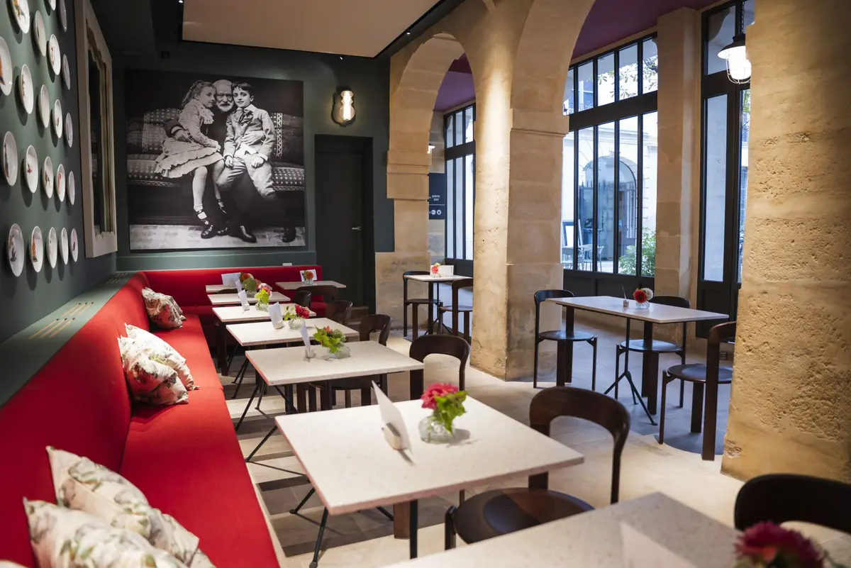 PAPAPA, le café de la Maison de Victor Hugo place des Vosges à Paris