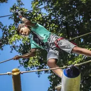 Parc Accrobranche à Saint-Julien-de-Peyrolas (30)