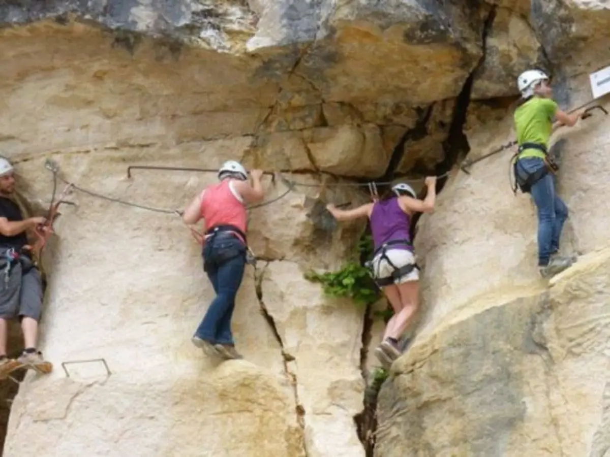 Parc Accrobranche sur rocher proche d'Auxerre (89)