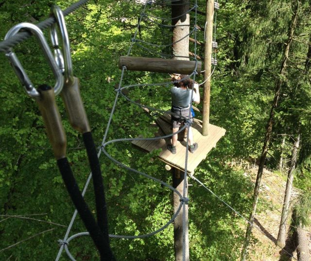 Prêt(e) à grimper dans les arbres au Parc Arbre Aventure ?
