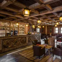 Les Quais de Lutèce (150 chambres, inspiration gauloise) &copy; Parc Astérix