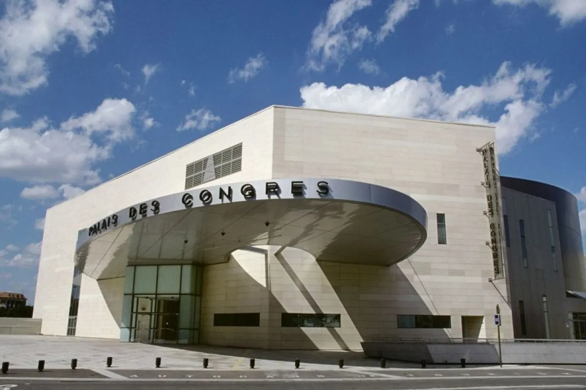 Façade du Palais des Congrès de Dijon