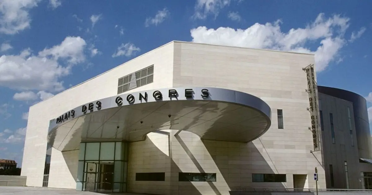 Façade du Palais des Congrès de Dijon