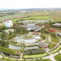 Le Parc du Petit Prince, vu d'un ballon captif &copy; Mike Obri