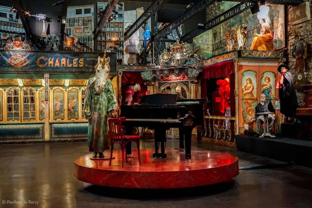 Le Mus&eacute;e des Arts forains : un voyage au c&oelig;ur des f&ecirc;tes d&rsquo;antan