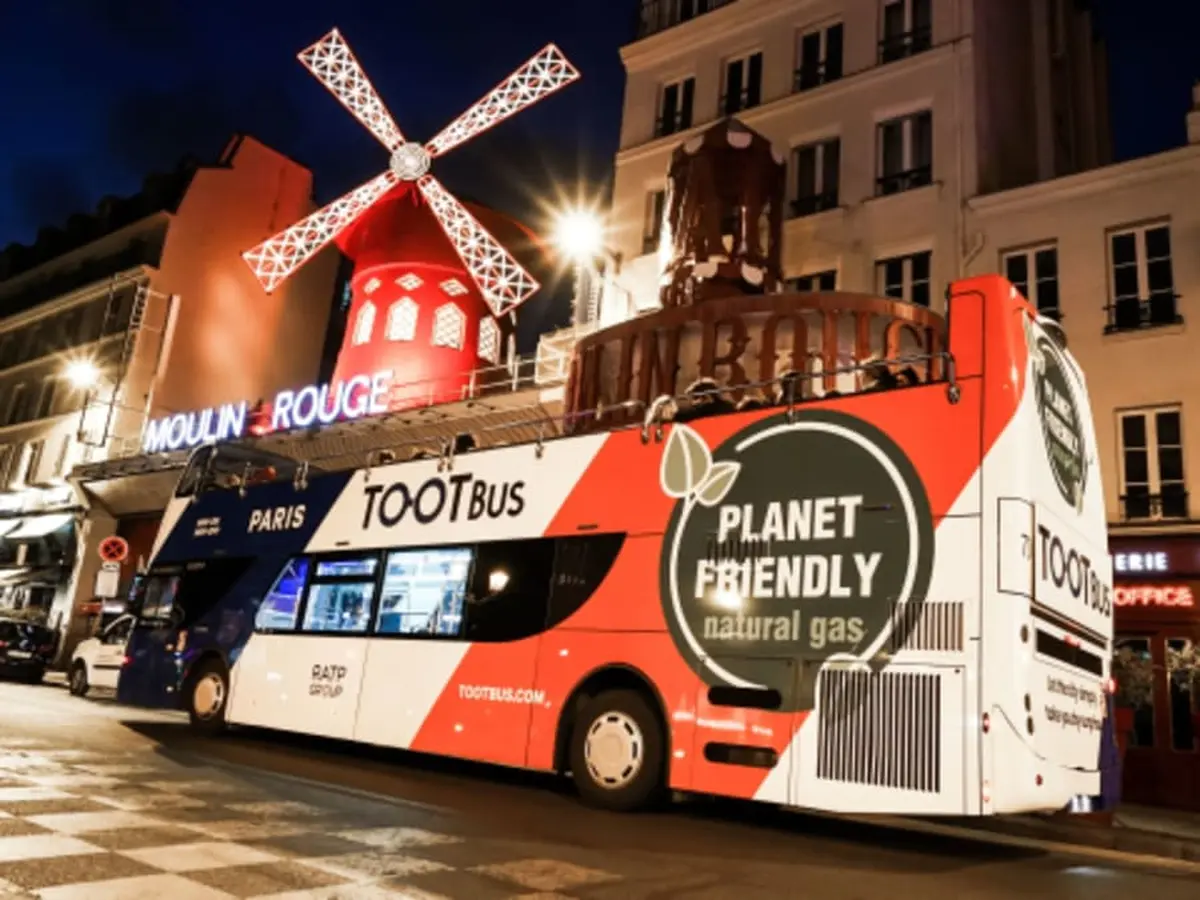 Paris by night en bus touristique Tootbus (75)