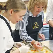 Passez en cuisine avec Julien Binz, grâce aux immersions du chef étoilé d'Ammerschwihr !