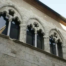 Patrimoine et techniques anciennes : Les maisons médiévales d’Agen et l’art de l’enluminure