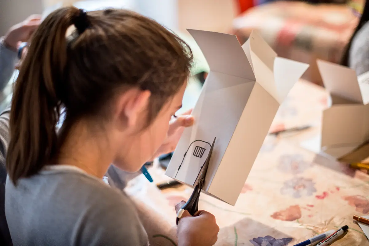 Pays d'Art et d'Histoire : Atelier - Blason en papier