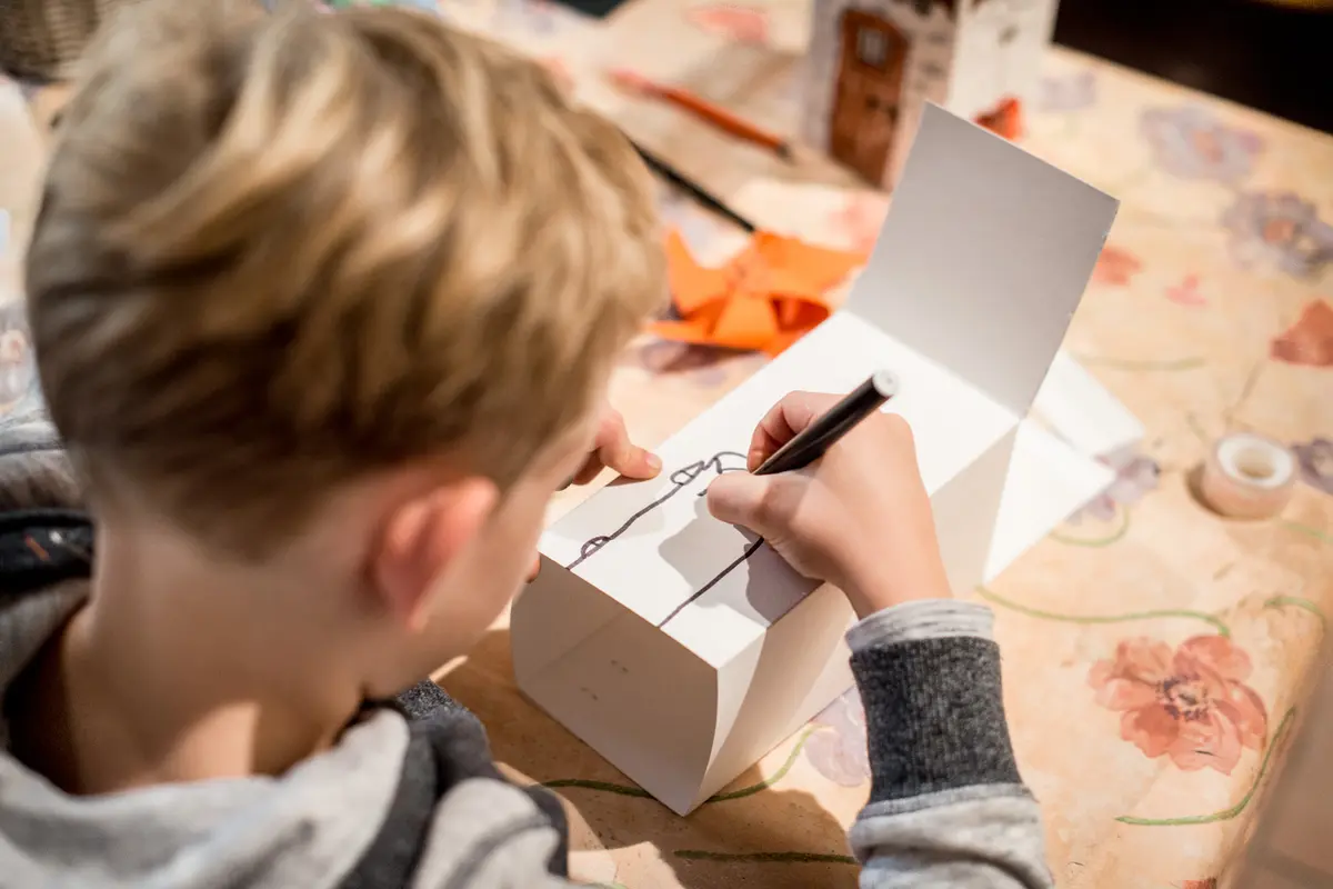 Pays d'Art et d'Histoire : Atelier - Reliure