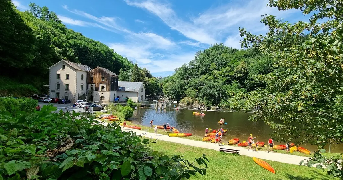 Pêche en canoë