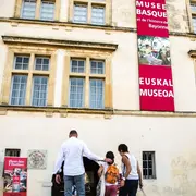 Peio veut tout faire comme son Pépé