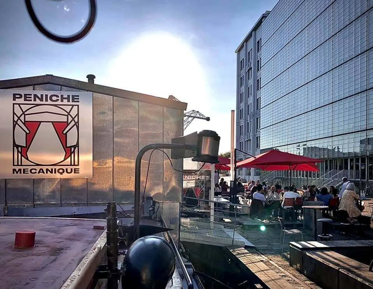 Péniche Mécanique
