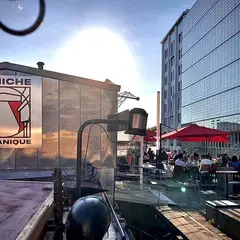 Péniche Mécanique
