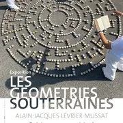 Performance artistique « Matière et mémoire, Bergson et la météorite » de l'artiste Alain-Jacques Lévrier-Mussat.