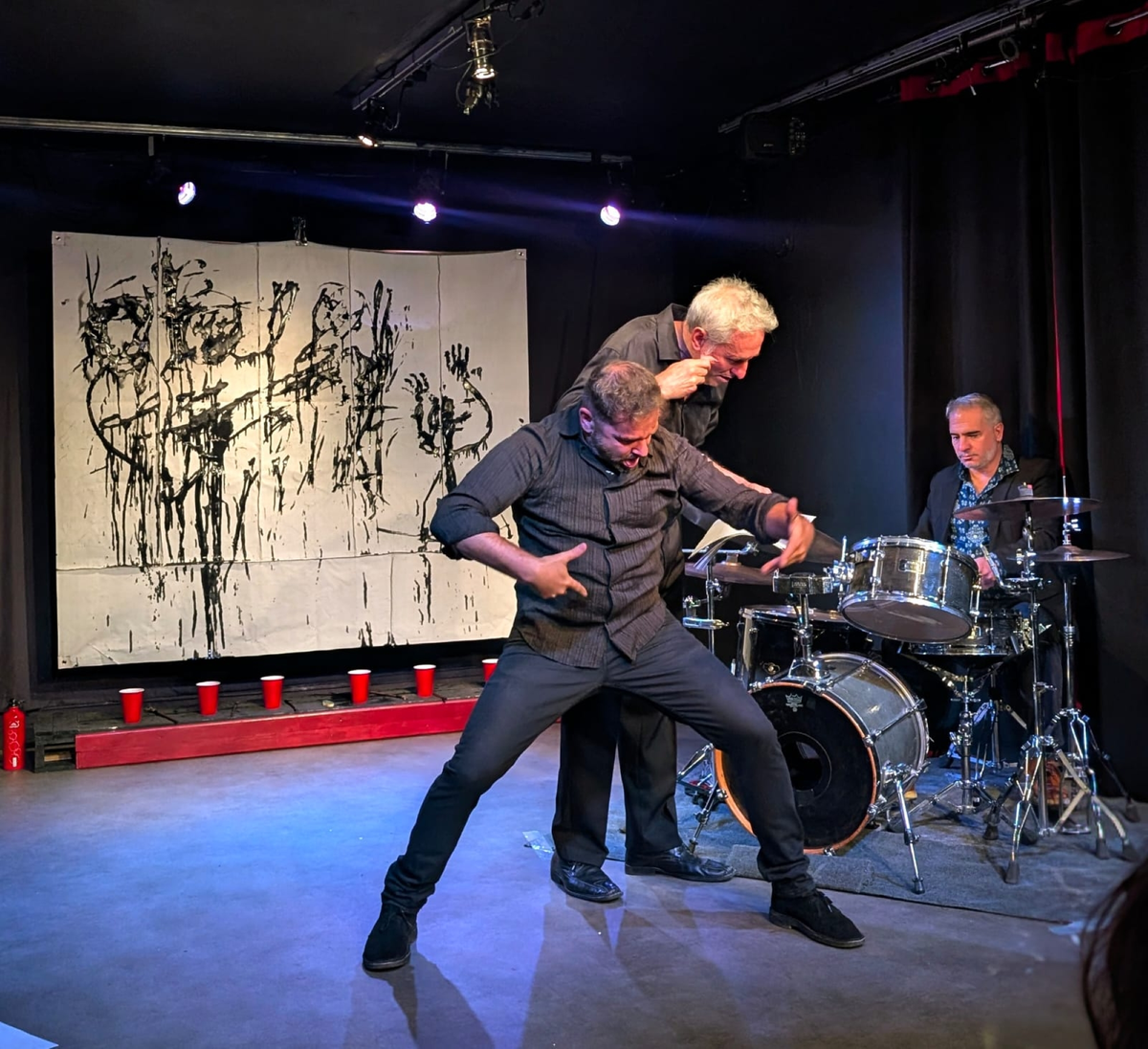 Performance artistique : Maudit soit la Guerre