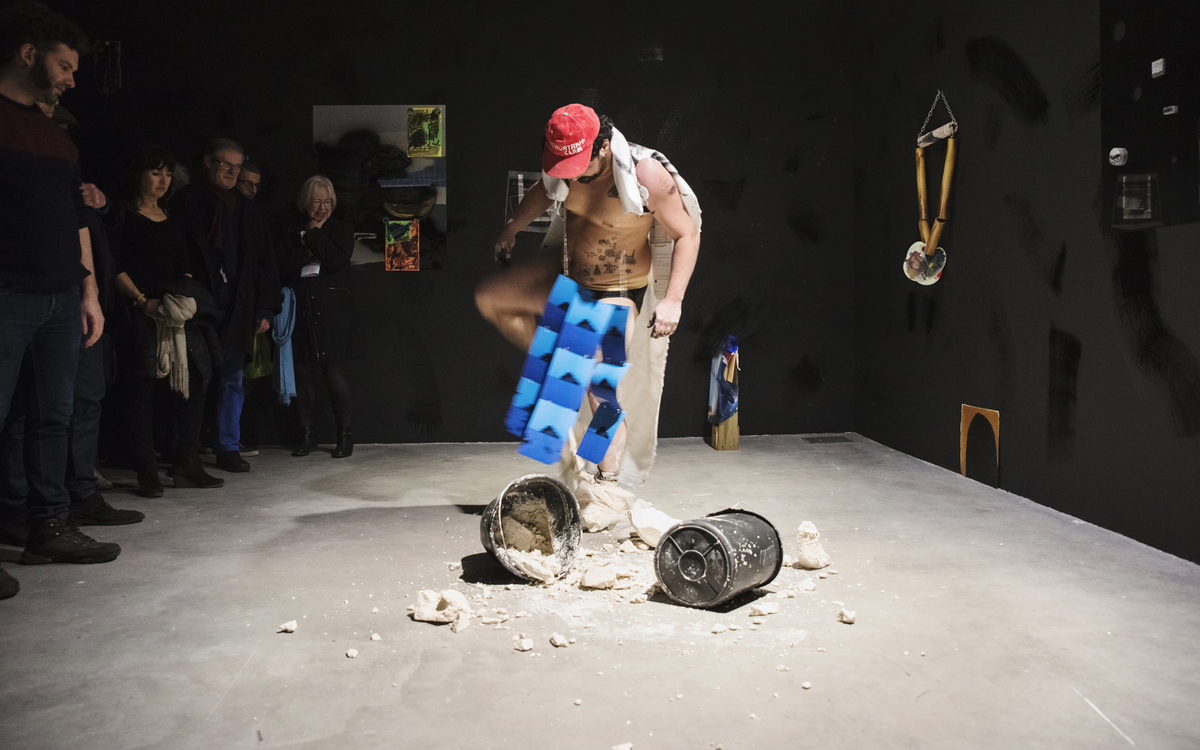 Yoan Sorin, performance intitulée Vulgalys ou le sens de l'envers