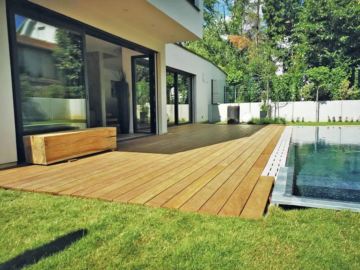 Une jolie terrasse en bois signée Natura Bois