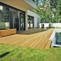 Une jolie terrasse en bois signée Natura Bois &copy; DR