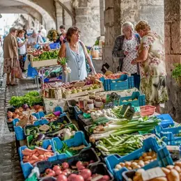 Petit marché de Villefranche, le samedi matin