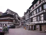 Une balade dans la Petite France de Strasbourg, l\'une des nombreuses idées de sortie d\'Alsace.