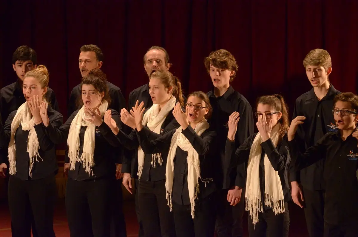 Une partie des choristes de la Maîtrise de l'OnR