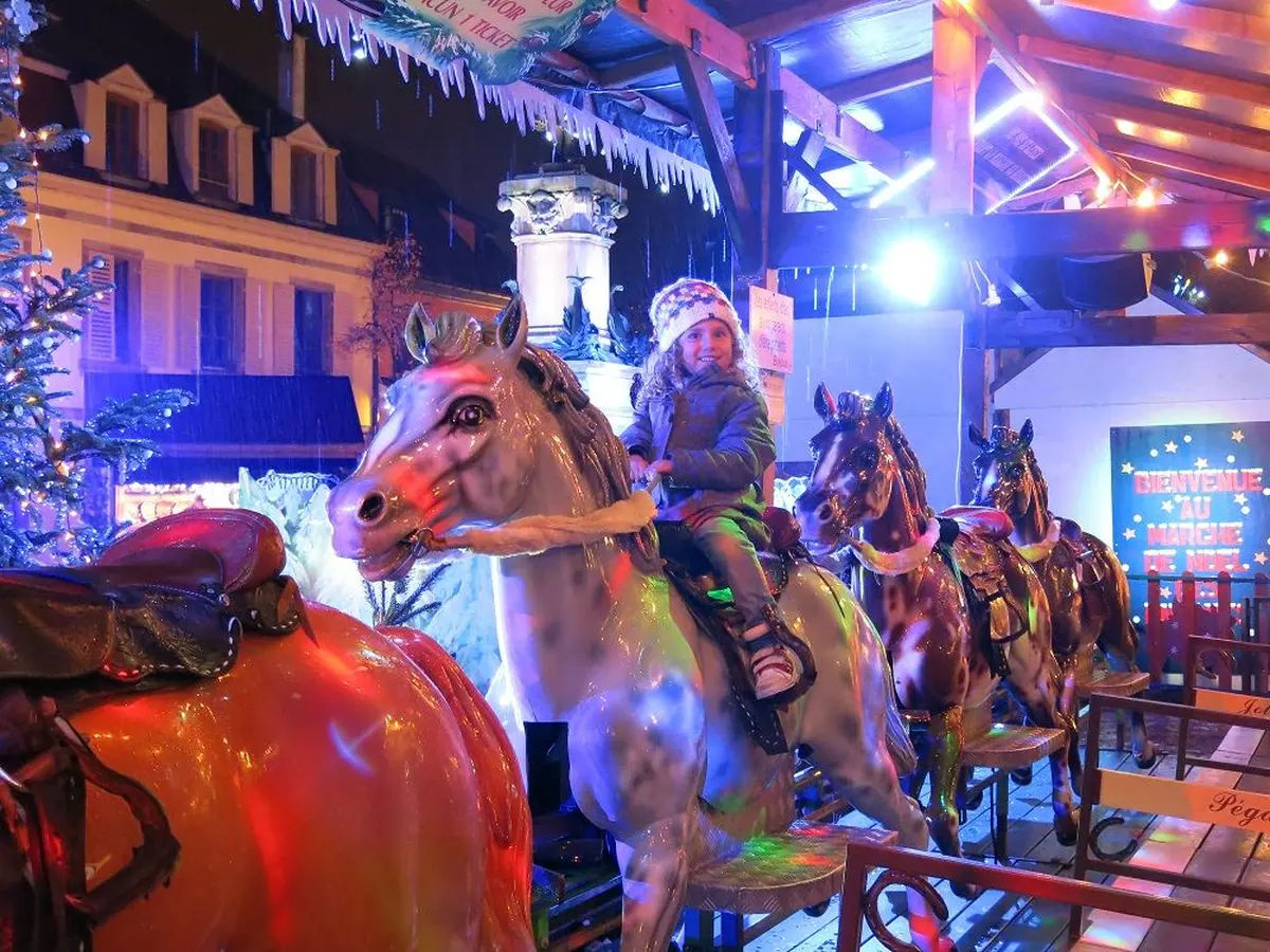 Petits chevaux et lettres au Père Noël