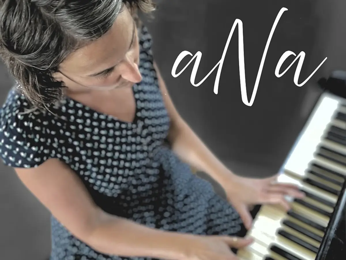 Piano-voix / Ana Delaperrière