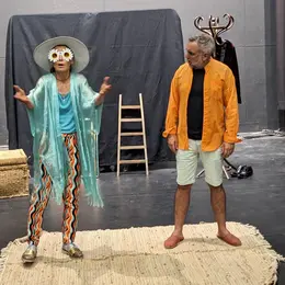 Pièce De Théâtre