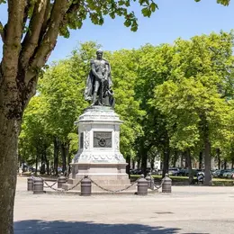 Place Carnot et Cours Léopold