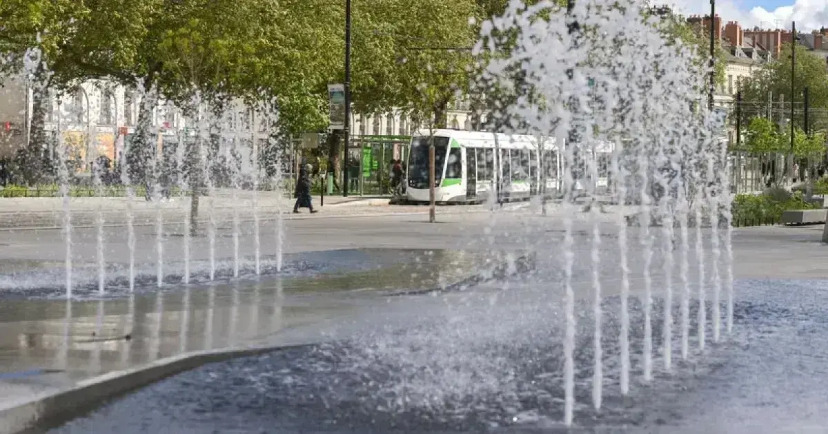 Place du Commerce &agrave; Nantes