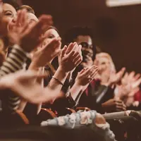 C'est le moment de bénéficier de tarifs réduits pour vos places de théâtre DR