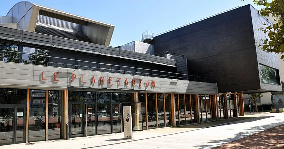 Planétarium de Vaulx-en-Velin près de Lyon