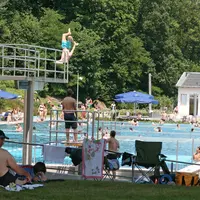 PLUB : l'été des piscines en plein air – la piscine couverte est fermée pour cause de travaux DR