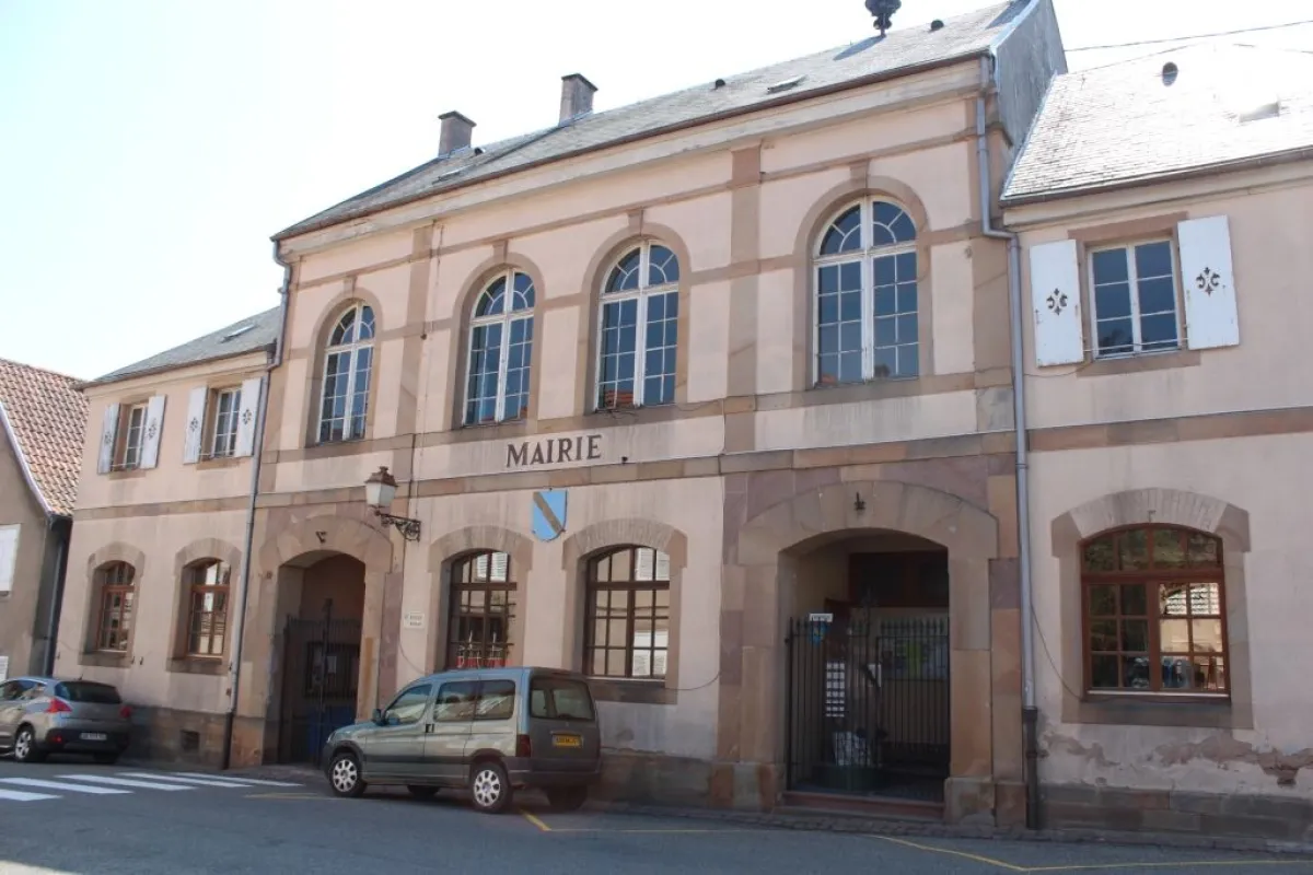 Point-lecture situé à la mairie de Blienschwiller