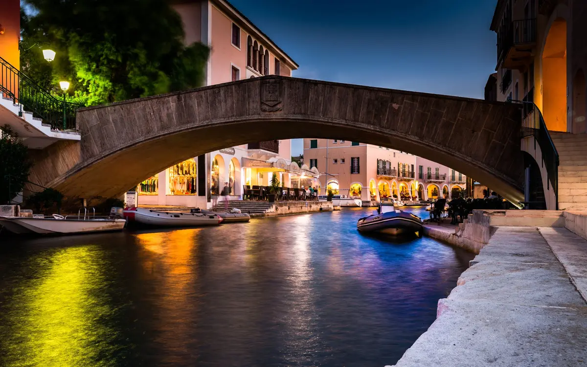 Port Grimaud, la petite Venise française qui semble flotter sur la Méditerranée